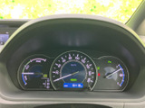 速度や燃料残量などの表示が運転席前方にまとまり、必要な情報をひと目で確認しやすいレイアウトです。走行前の確認にも便利です。