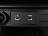 便利な充電用USBジャックも付いています☆周辺機器の充電にご利用頂けます☆
