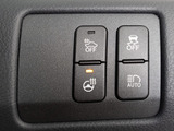 ★使いやすさや安全性を追求したステアリング周り!高級車ゆえにスイッチ類が多いのも特徴ですね!考え尽くされた配置ですぐに使いこなす事が出来ますのでご安心下さい!是非、体感してみて下さい!!