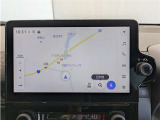 純正ナビを装備。タッチパネル式で使いやすく、お出かけもラクラクです。