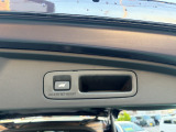 パワーテールゲート付き!ボタン一つで開閉できて便利!