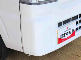 死角になりやすい左右方向の障害物をブザーで知らせてくれるコーナーセンサー搭載