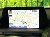 【メーカー純正ナビ】インテリアに溶け込むスタイリッシュな「専用設計」メーカーナビを装備♪視認性や操作性など基本性能にも優れ、より上質なカーライフをお楽しみいただけます。