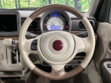【純正革巻きステアリング】上質な革を使用することで、手にしっかり馴染みとても運転しやすいハンドルです♪