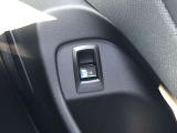 車両の詳細、ご質問につきましては、営業スタッフまでお気軽にご連絡下さいませ。遠方のお客様には実車の詳細動画送信も承ります。お問合せをお待ち致しております。