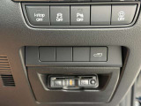 運転席からトランクの開閉が可能です