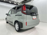 低燃費で環境にもやさしいハイブリッド車です。トヨタ専用診断機器でハイブリッドシステムを綿密に点検してあります!