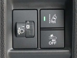 ホンダセンシングが装備されています。アダプティブレーダークルーズやレーンキープアシスト、車線逸脱防止機能なども備えていて、ロングドライブも快適で安全にお楽しみいただけます。