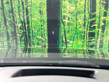 【ヘッドアップディスプレイ】現在の速度や走行情報をデジタル表示で運転席前方のガラスに投影!運転中、目線をずらさず必要な情報を確認できるのでとっても便利で安心!