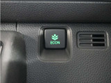 eCONボタンで運転の仕方によりロスを抑え込み燃費性能をアップさせます。