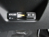 ETC付。高速道路の料金所はキャッシュレスで通過です。サービスエリア等にあるスマートインターの出入りも利用可能でとっても便利。ご納車後すぐにお使い頂けるようセットアップしてのお渡しとなります。
