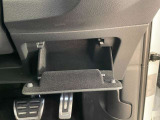 小物入れも搭載されているので車庫のキーやご自宅のキーなどを入れて活用されている方が多いです。