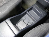 中古車は1台として同じコンディションのものは存在しないため、安心しておクルマをお選びいただけるよう、信頼のおける第三者機関が基準に従い、車両の品質と状態をチェックしています。