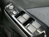 感覚的に操作可能なパワーウィンドスイッチになります。