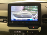バックモニター付きで、車庫入れやバック時の後方確認をサポート。
