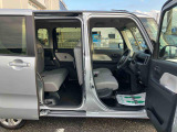 中古車を買うことの 「不安」や「心配」 も一緒に解決させて下さい♪ ディーラーなではの 「安心」と「ご満足」 をご提供いたします。