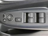 運転席のスイッチ類です。