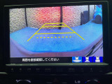 バックカメラの画面です。ガイドの線が出るので、車庫入れのときに後ろを確かめやすいです。