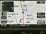 画面には周辺地図とルート案内が表示され、目的地までの道順を確認しながらお出かけできます。案内開始や別ルートの選択など、画面上の項目から目的に合わせて利用できます。