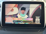 画面でテレビ番組を視聴でき、停車中の休憩時間も車内でゆったり過ごせます。映像が表示されることで待ち時間の過ごし方が広がり、日常のさまざまな場面で活用できます。
