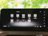 AM・FMやテレビに加え、Bluetooth、USB、HDMIなど複数の音源を画面から選択可能。利用シーンや接続機器に合わせて切り替えられ、車内での過ごし方が広がります。