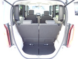 ◆定員乗車時のカーゴルームです。普段のお買い物の荷物やたくさんの収納が可能です。
