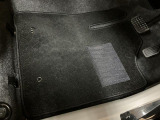 カーペットマットの汚れ、砂ぼこりもしっかり清掃済みです♪