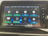 ラジオやテレビ、Bluetooth Audioなどを画面から選べる構成です。メニューや音量のボタンも並び、目的の機能を確認しながら使い分けられる便利な装備です。日常の移動に合わせて活用できます。