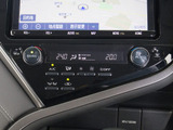 ★使いやすさや安全性を追求したステアリング周り!高級車ゆえにスイッチ類が多いのも特徴ですね!考え尽くされた配置ですぐに使いこなす事が出来ますのでご安心下さい!是非、体感してみて下さい!!