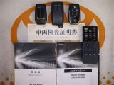 スマートキー&エンジンスターター&後席モニター用リモコン付。取扱説明書とメンテナンスノートもあります☆品質評価シート付いてます!トヨタ認定中古車ライト!!