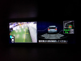 サイドビューカメラやRAB(後退時ブレーキアシスト)を搭載。駐車時や狭い場所で周囲を確認しやすく、後退時の安全運転をサポートします。