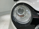 LEDヘッドライトは、点灯の瞬間から最大光量を発揮し、突然暗くなるトンネルなどでの安定感を高めます。