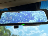 【デジタルインナーミラー】後席の大きな荷物や同乗者で後方が確認しづらい時でも安心!カメラが撮影した車両後方の映像をルームミラー内に表示。クリアな視界で状況の確認が可能です!