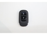 スマートキーはカバンの中やポケットに携帯するだけでドアロックの開閉・エンジンスタートが可能です!