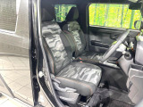運転席シート廻りは使用感も少なく、良好な状態となっています。丁寧に使われていたことがよくわかりますね。