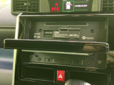 画面を開くと、内部の機器や接続表示を確認できる仕様です。ナビや映像などの車載機器をまとめて使いたい方に便利で、各種機能を車内で利用する際に役立ちます。