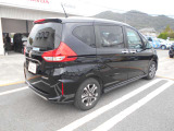 後ろのドアは、両側とも電動スライドドアとなっています♪