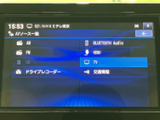 AM・FMやBluetooth Audio、テレビなど、選べる音源が画面上に一覧表示されます。希望する項目を見つけやすく、移動中の音楽再生や停車時の利用にも便利です。