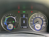 速度計や車両情報を確認できるメーターを、運転席正面に見やすく配置しています。必要な情報をひと目で把握しやすく、日々の運転を支える分かりやすい表示が魅力です。