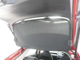 ◆トノカバー装備◆荷室を覆い保護してくれるカバーを装備!。プライバシー保護にも役立ちます。