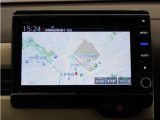 純正8インチプレミアムインターナビ(VXU-207NBi)&バックカメラが装備されているので、普段の使い勝手もロングドライブも快適です。