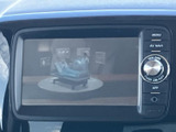 画面ではテレビ映像を楽しめ、停車中の待ち時間にも活用できます。画面表示を通じて映像を視聴できるため、車内で過ごす時間に便利なエンタメ装備です。