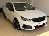 年間500台以上の中古車販売実績が御座います。安心してお乗り頂けるようきちんと整備、点検しご納車致します。
