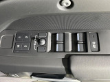 ボタン一つで自分好みの運転位置を一瞬で再現します!シートや鏡の位置を記憶できるので、家族で運転を交代してもすぐにベストな姿勢に戻せます。細かく電動調節でき、長距離ドライブでも疲れず快適です。