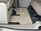 足元は広々♪しっかり内装ルームクリーニングを実施しています。車に自信があるからこそ、是非一度ご来店頂き見てもらえると幸いです。