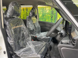 もちろん車内はキレイです♪よりクリーンな状態をキープしたいお客様には『ナノゾーンコート』がおすすめ!新型コロナウイルス対策や、除菌・消臭に効果を発揮し多くの方にご好評いただいております。