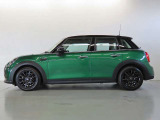 MINIオーナーのために設計されたオリジナルのMINI自動車保険がございます。車のことは全ておまかせください。
