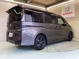 ご納車までの期間ですが、県内のお客様は1、2週間、県外のお客様は2、3週間ほどでご納車が可能となります。ただし、お支払いや書類の状況によっては多少の前後もありますので、その際には何卒ご了承下さい。