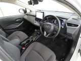 シンプルで使いやすいデザインの運転席です。