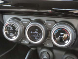 オートエアコンで車内はいつでも快適です♪